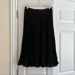 Classic Black Pleated Midi Skirt